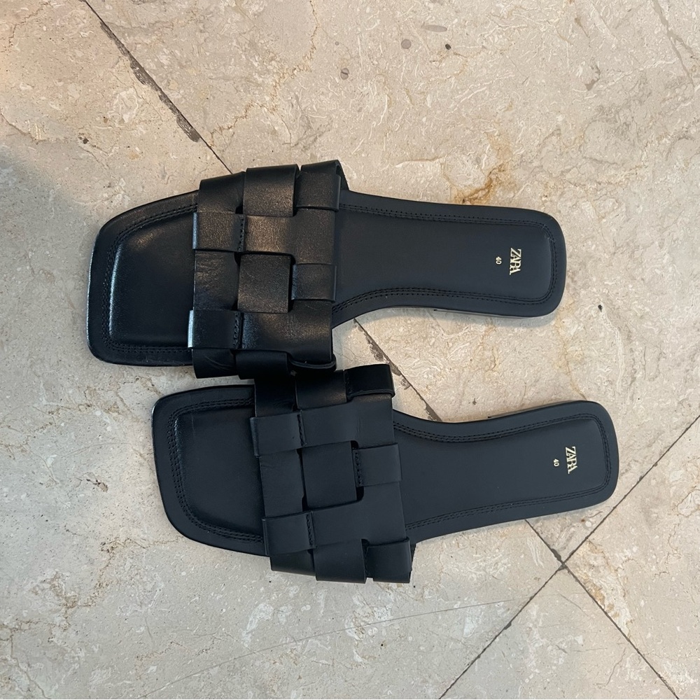 Zara Flats
